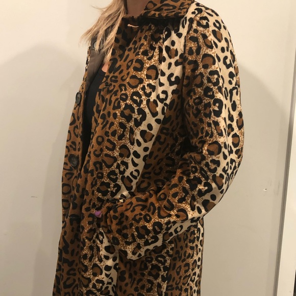 Reverseable Leopard print coat - Picture 7 of 10